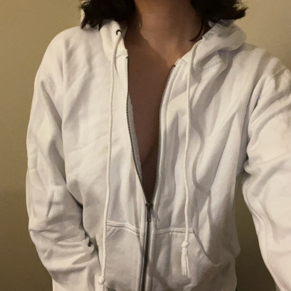 White sweater - Picture 2 of 3